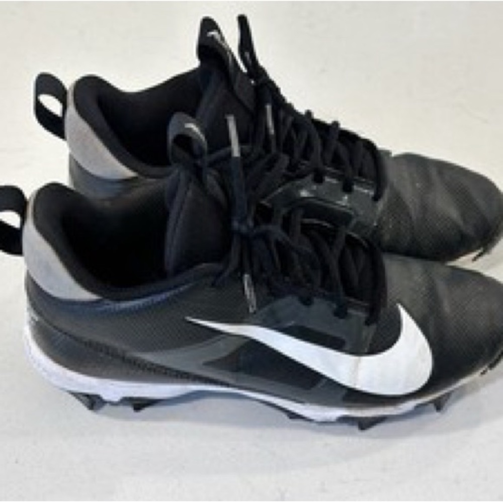 Nike Alpha Menace Shark football cleat. Size 7